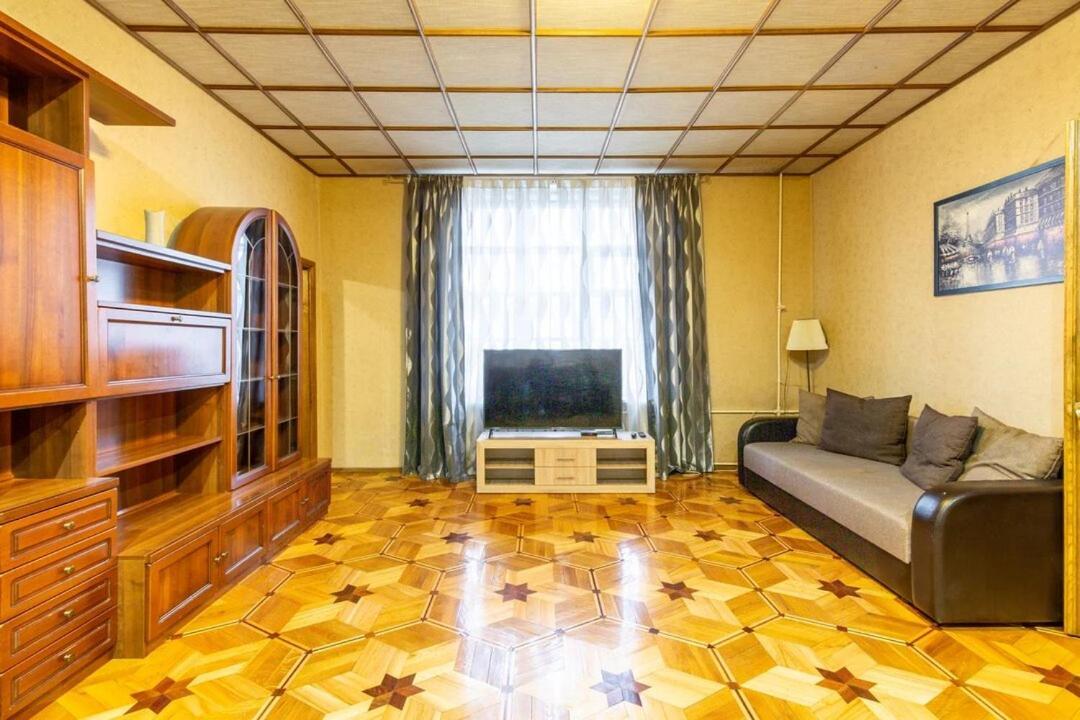 Apartments In The Center Of Minsk On Nezavisimosti 12 מראה חיצוני תמונה