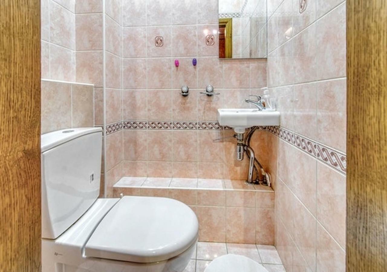Apartments In The Center Of Minsk On Nezavisimosti 12 מראה חיצוני תמונה